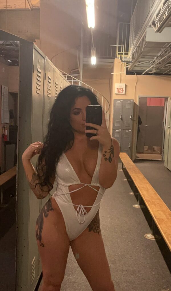 Violet - Image 7