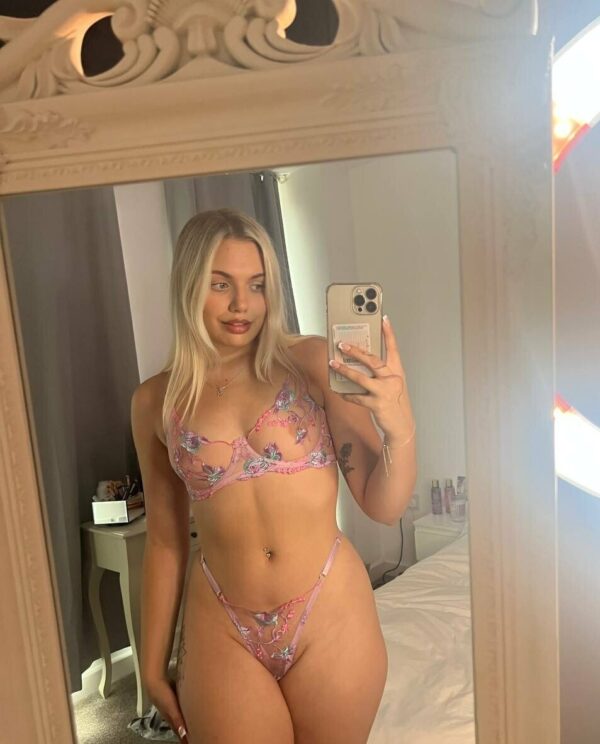 Kayla - Image 7