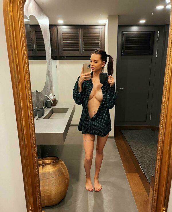 Sarah - Image 4